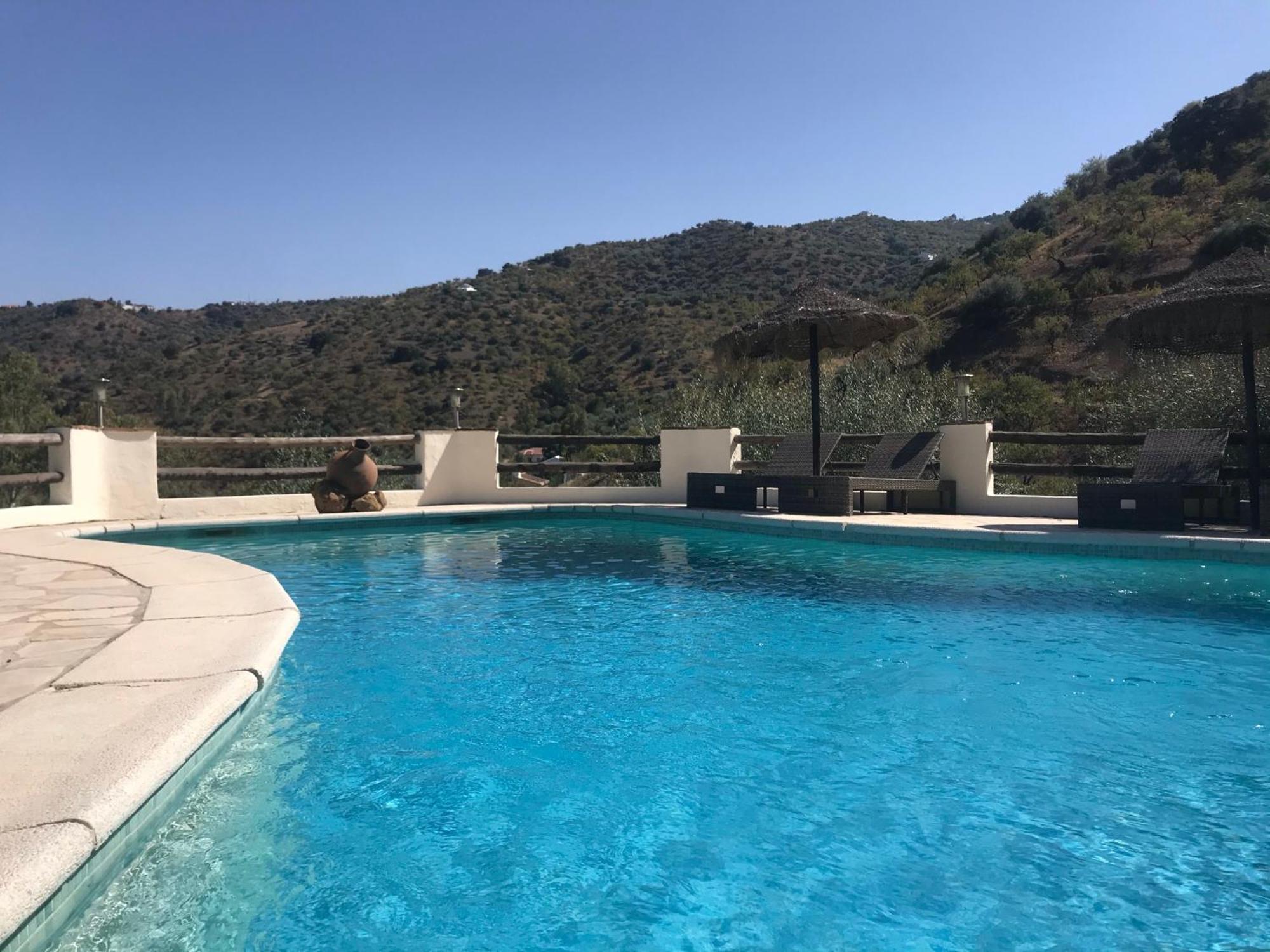 Cortijo Cuscurro Villa Riogordo ภายนอก รูปภาพ