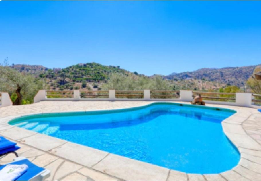 Cortijo Cuscurro Villa Riogordo ภายนอก รูปภาพ